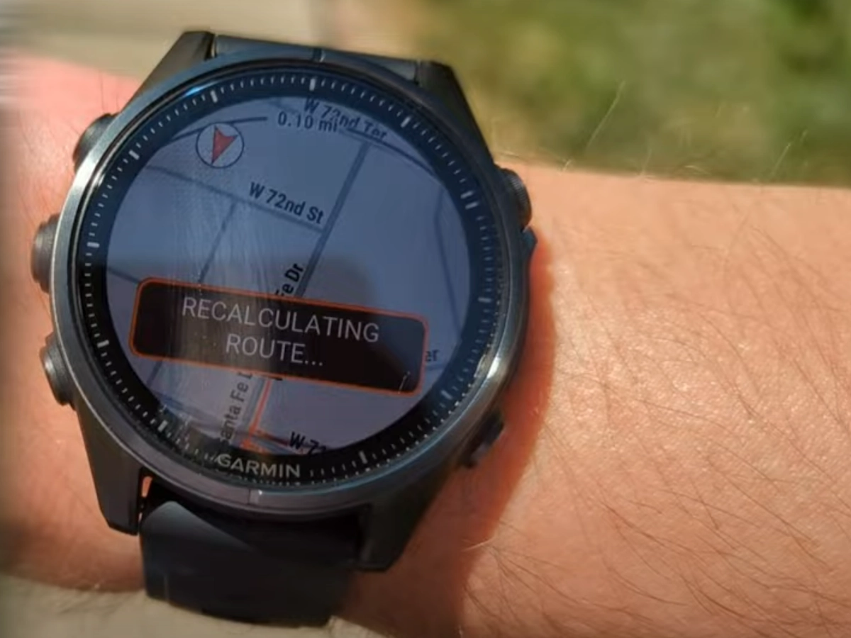 Garmin Fenix 8 met navigatie in Amoled