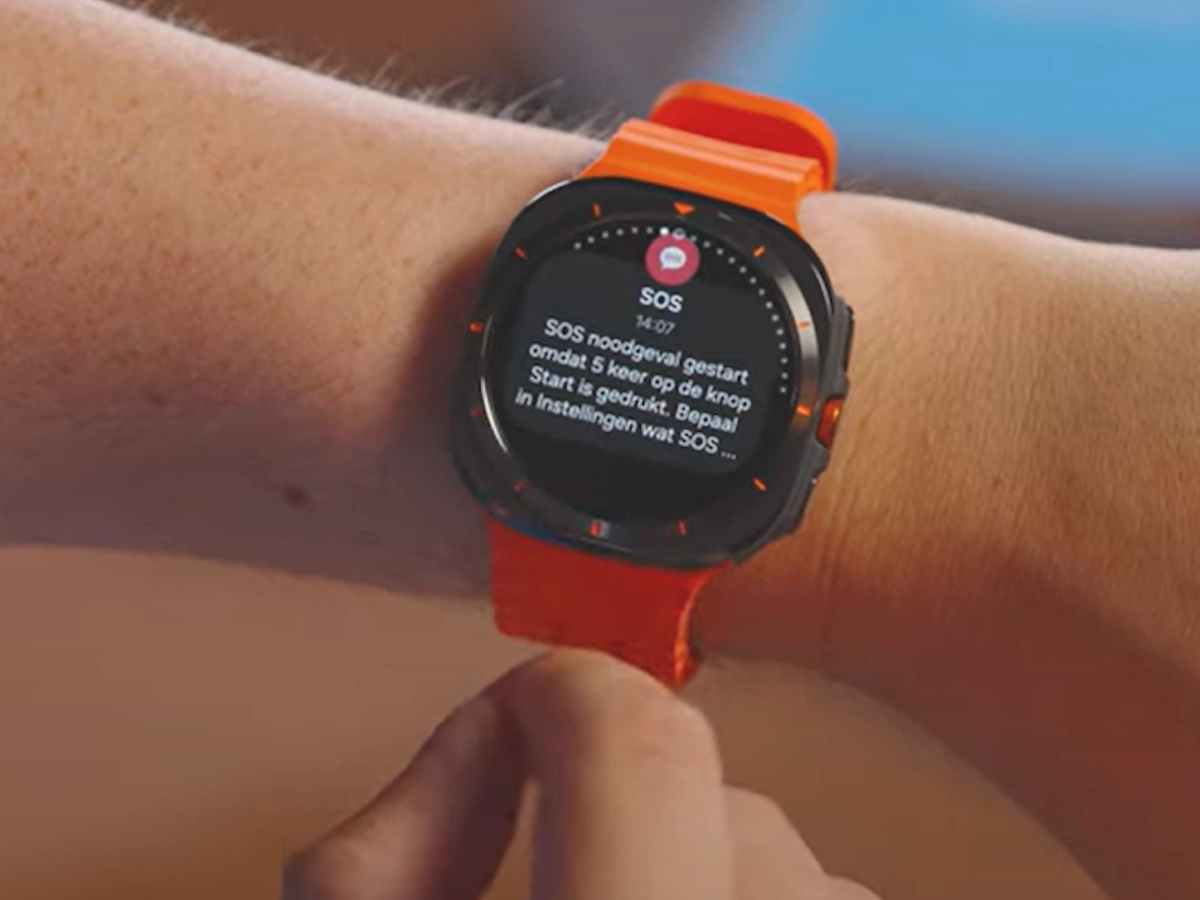 Samsung Galaxy Watch Ultra melding op je pols