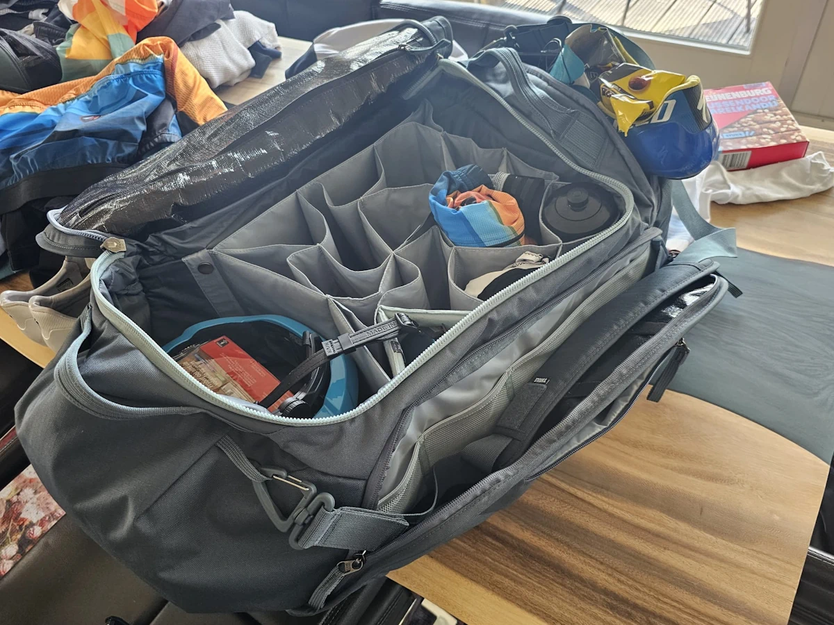 Thule reistas duffelbag handig vakjes